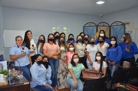 M8: Grupo Paraná realiza programação diversificada para cerca de 80 colaboradoras