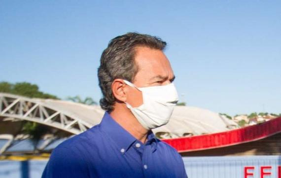 Capital antecipa feriado e &quot&semi;fecha tudo&quot&semi; por 9 dias