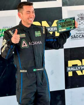 Representando Costa Rica&comma; Chapad&atilde;o do Sul e Mato Grosso do Sul&comma; piloto Rodrigo Schlatter Matsumoto &eacute; campe&atilde;o Brasileiro de Rally Baja 2023