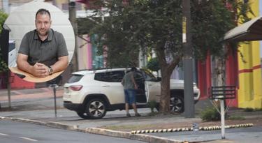 Denúncia: reportagem do Costa Rica em Foco flagra secretário de Governo do prefeito Cleverson descarregando de carro oficial mercadorias da sua loja
