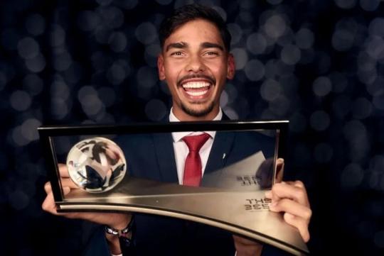 De MS para o mundo&colon; Guilherme Madruga vence Pr&ecirc;mio Pusk&aacute;s