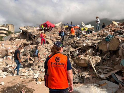 Einstein participa de miss&atilde;o humanit&aacute;ria para atender v&iacute;timas do terremoto na Venezuela