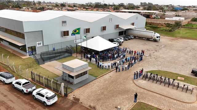 Brilho Festa inaugura em Itaquira&iacute; a maior f&aacute;brica de velas e produtos para festas da Am&eacute;rica Latina