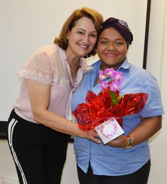 Corpo de Bombeiros e Grupo Paran&aacute; fazem homenagens &agrave;s mulheres
