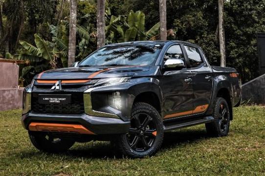 A L200 Triton Sport Sert&otilde;es&comma; foi a cria dos ralis da Mitsubishi este ano